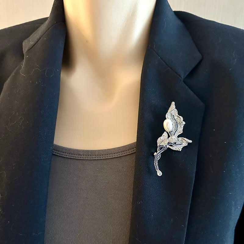 Midnight Waves Pearl Crystal Brooch