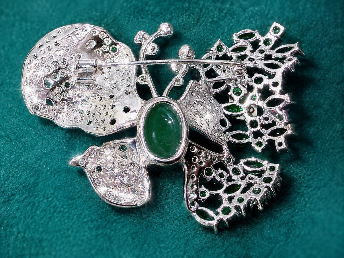 Natural Green Chalcedony Butterfly Brooch Silver Tone Crystal Zircon Lapel Pin