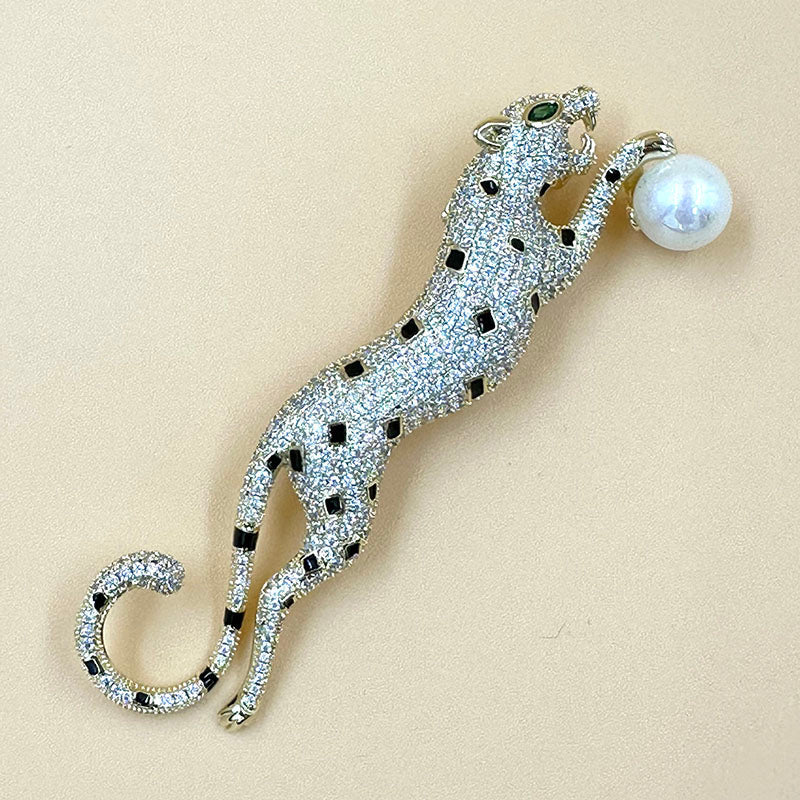 Crystal Leopard Pearl Brooch