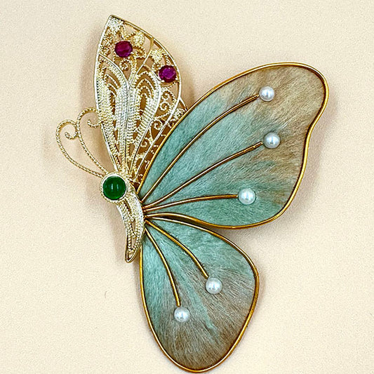 Pearl Butterfly Brooch – Filigree Gemstone Pin