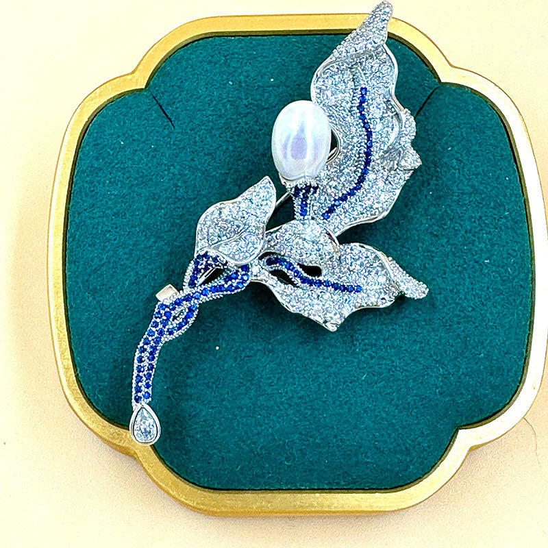 Midnight Waves Pearl Crystal Brooch
