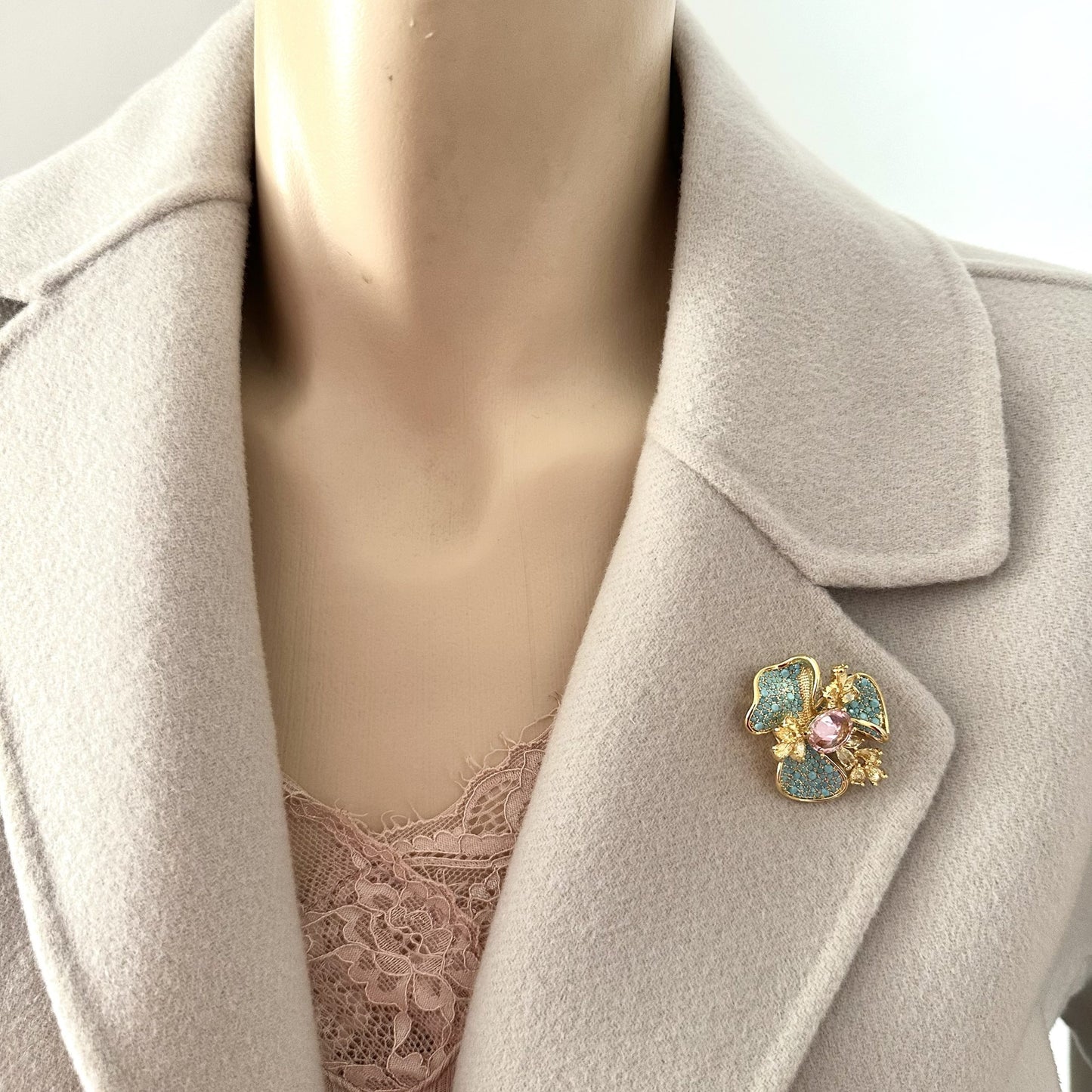Magnetic Floral Brooch 900028