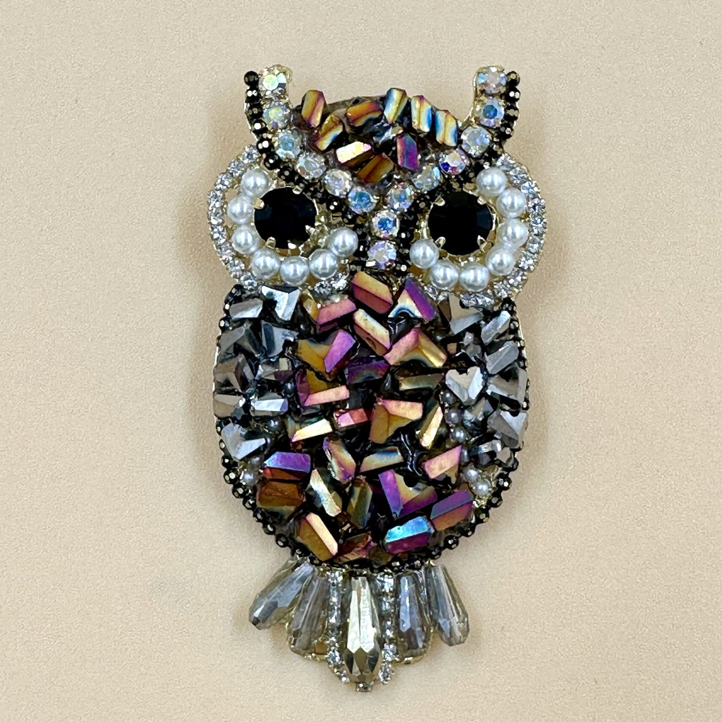 Owl brooch 2 colours