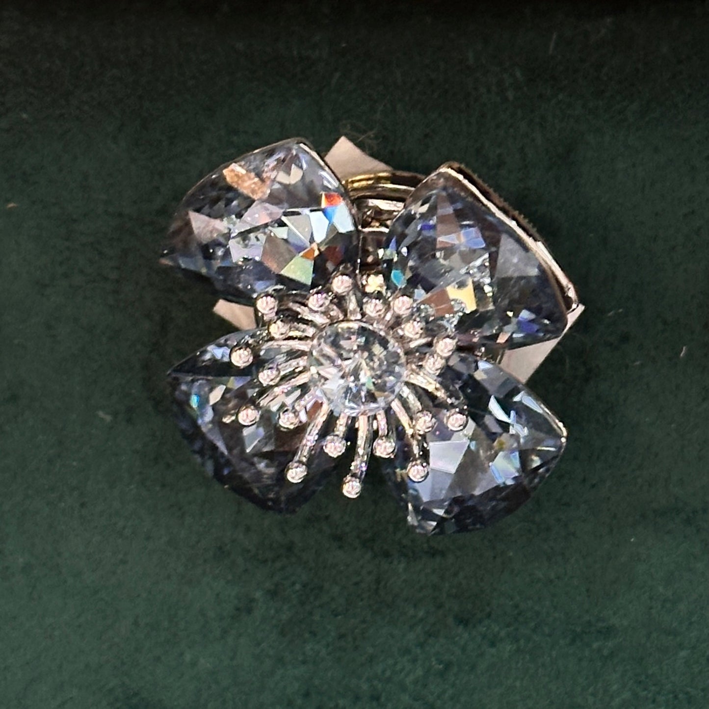 Magnetic Floral Brooch 590020