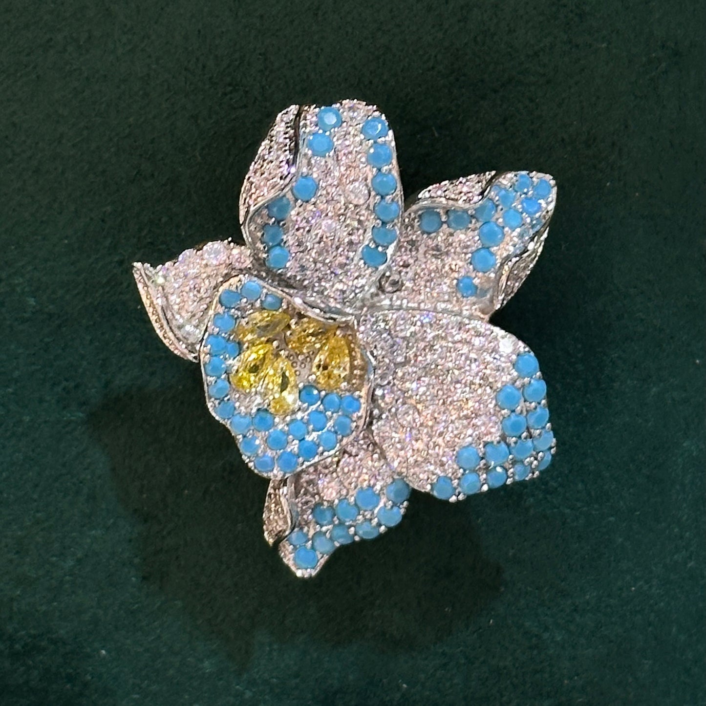 Magnetic Floral Brooch 850026
