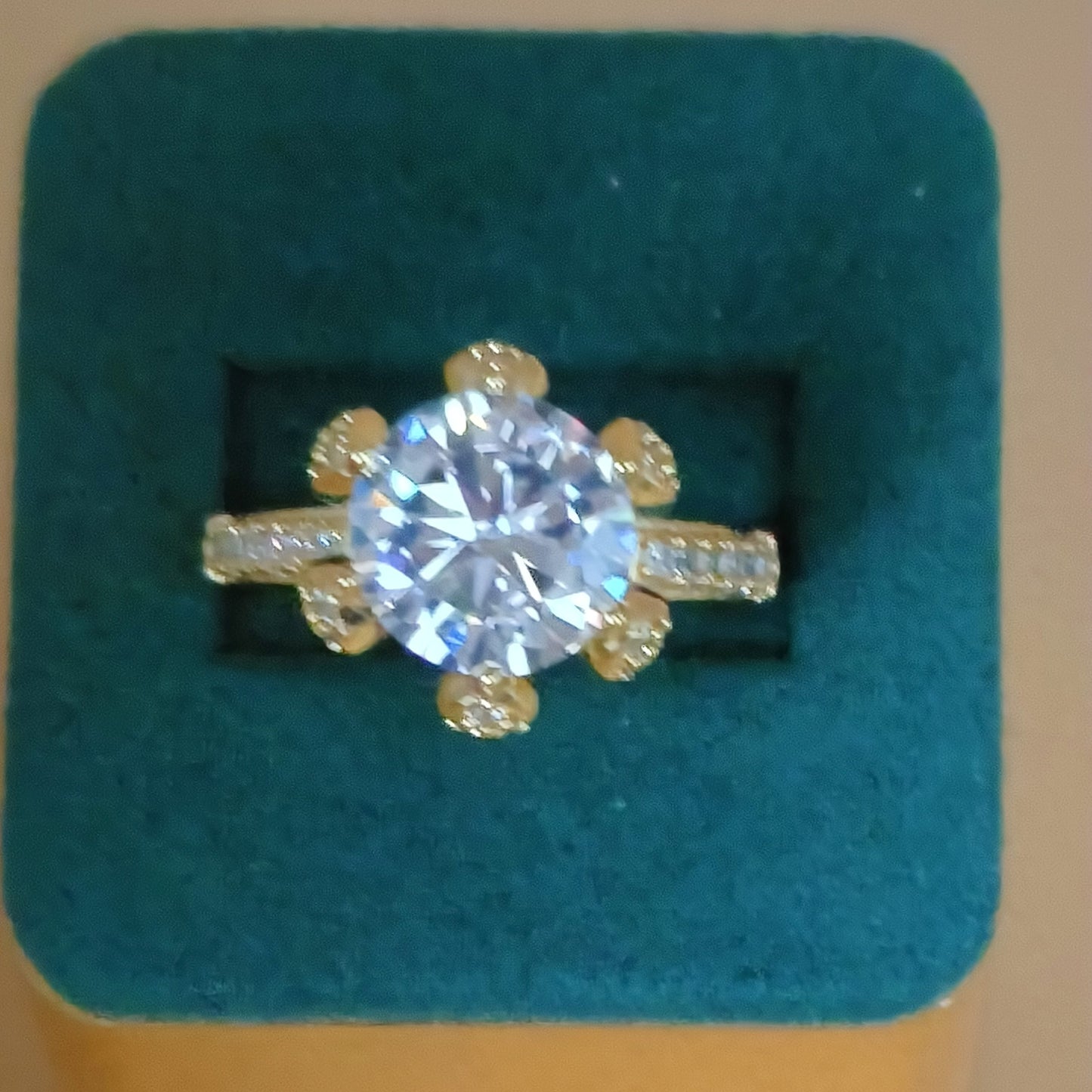 Round Cubic Zirconia Diamond Ring
