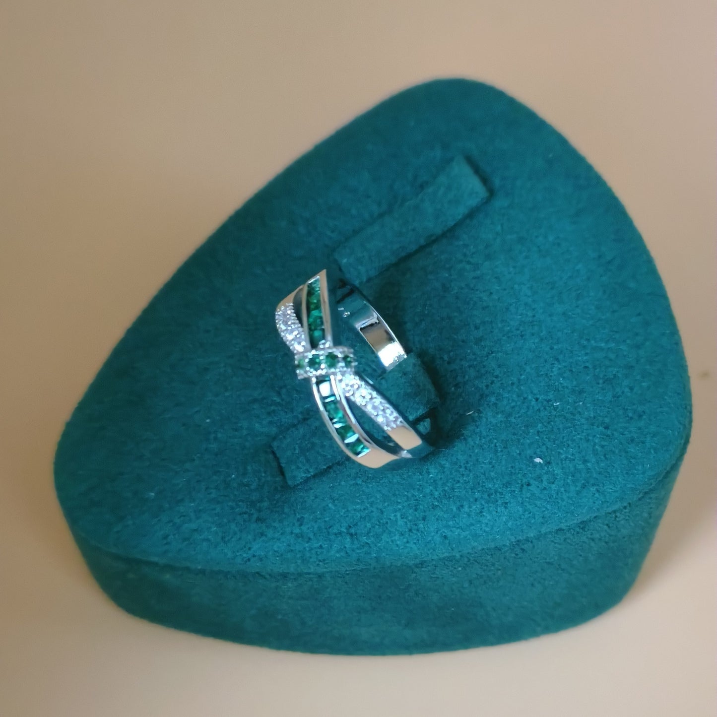 Green zirconia Bow Cross Ring