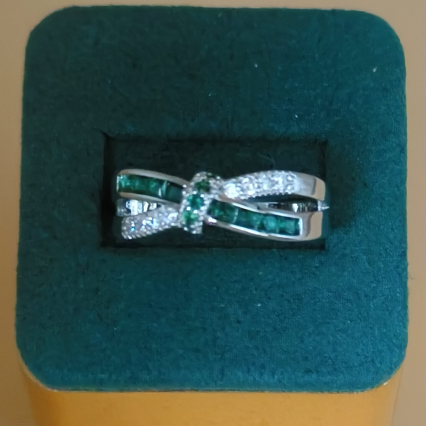 Green zirconia Bow Cross Ring